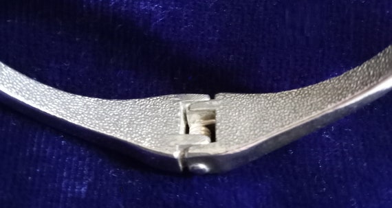Vintage Y2K Silver Tone Snake Clamper Bracelet Gr… - image 5