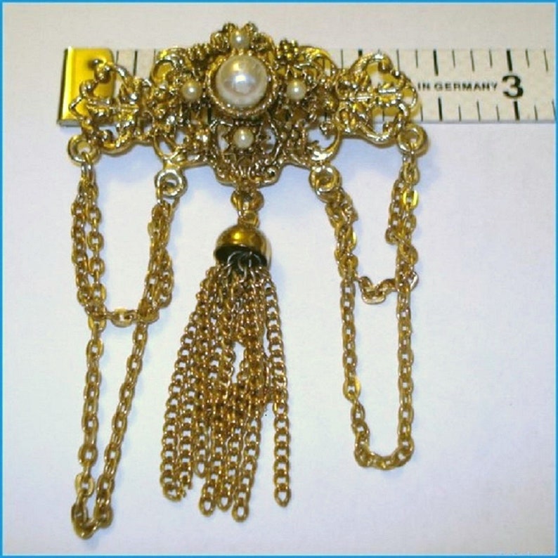 Gold Tone Filigree Sweet Vintage 1980s Victorian Style Brooch Faux Pearls