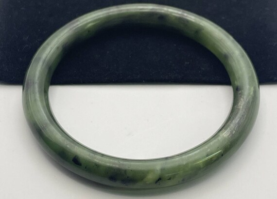 207ct Jade Bangle Vintage Jadeite Carved Bracelet… - image 2