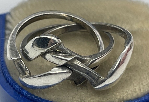 Vintage Sterling Silver Ring 925 Size 2.5 Triple Interlocked Bands
