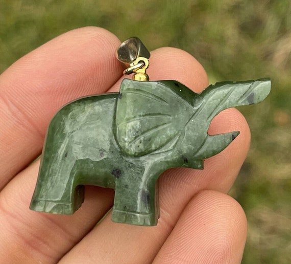124ct Vintage Carved Black Nephrite Jade Elephant… - image 1