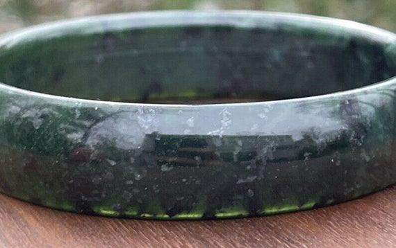 161ct Jade Bangle Vintage Jadeite Carved Bracelet… - image 1