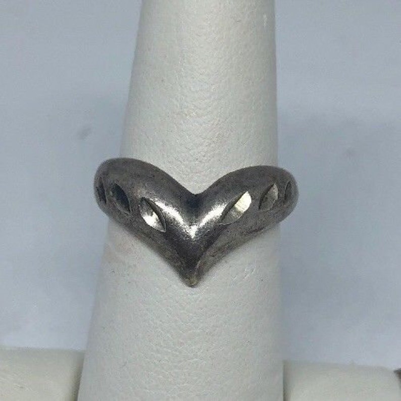 Vintage sterling silver heart ring size 6.5 love gifts for her womens girlfriend