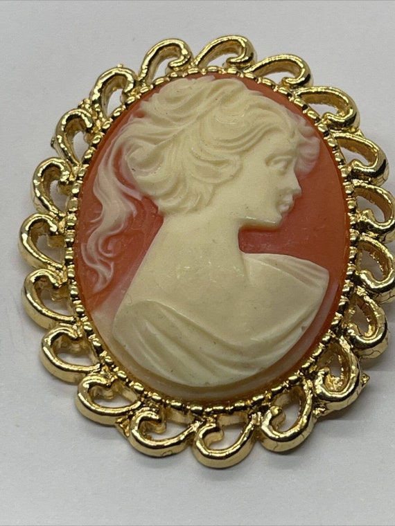 Vintage Brooch Pin Gold Tone Cameo Signed AAI - image 2
