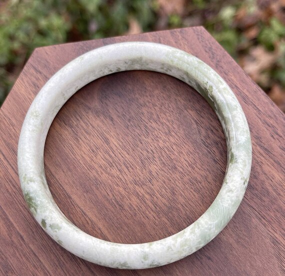 242ct Jade Bangle Vintage Jadeite Carved Bracelet… - image 4