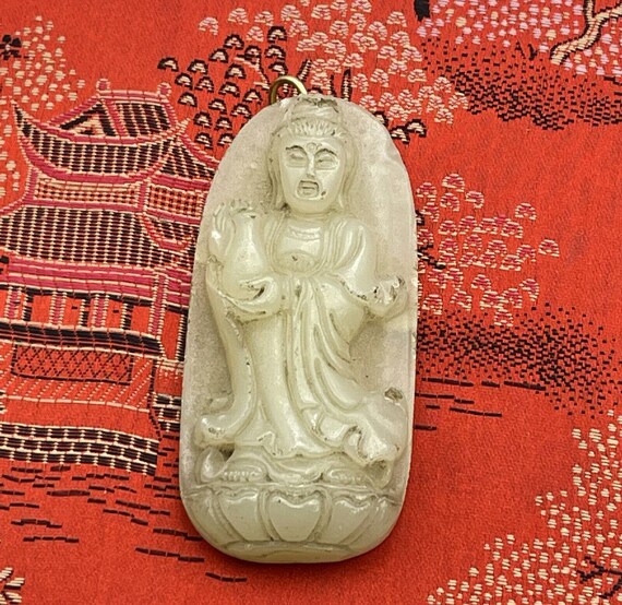 200ct Jade Vintage Jadeite Carved Pendant Necklac… - image 3