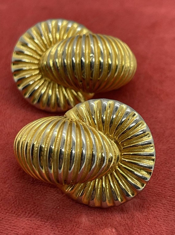 Les Bernard Gold Tone Clip On Vintage Earrings Vc - image 2