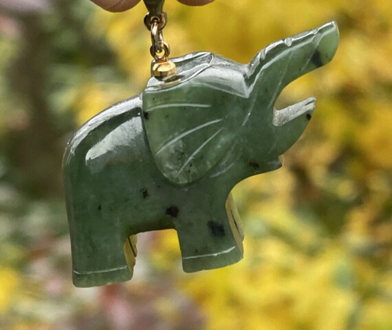 124ct Vintage Carved Black Nephrite Jade Elephant… - image 2