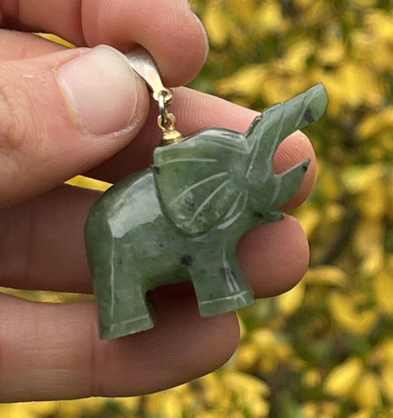 124ct Vintage Carved Black Nephrite Jade Elephant… - image 4