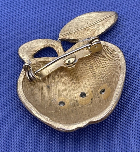 Vintage Brooch Pin Signed Coro Apple Rhinestone G… - image 2