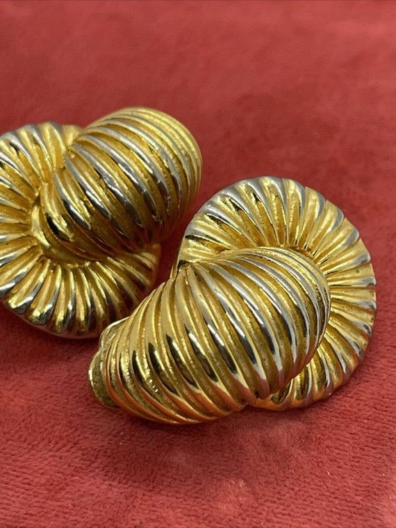 Les Bernard Gold Tone Clip On Vintage Earrings Vc - image 3