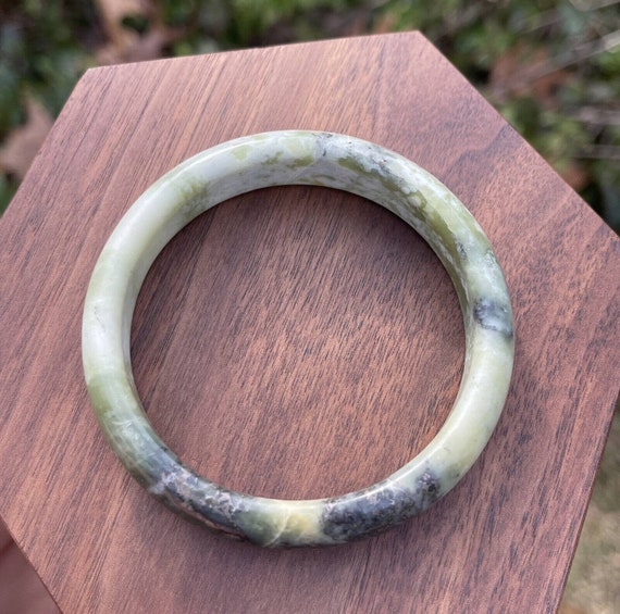 238ct Jade Bangle Vintage Jadeite Carved Bracelet… - image 10
