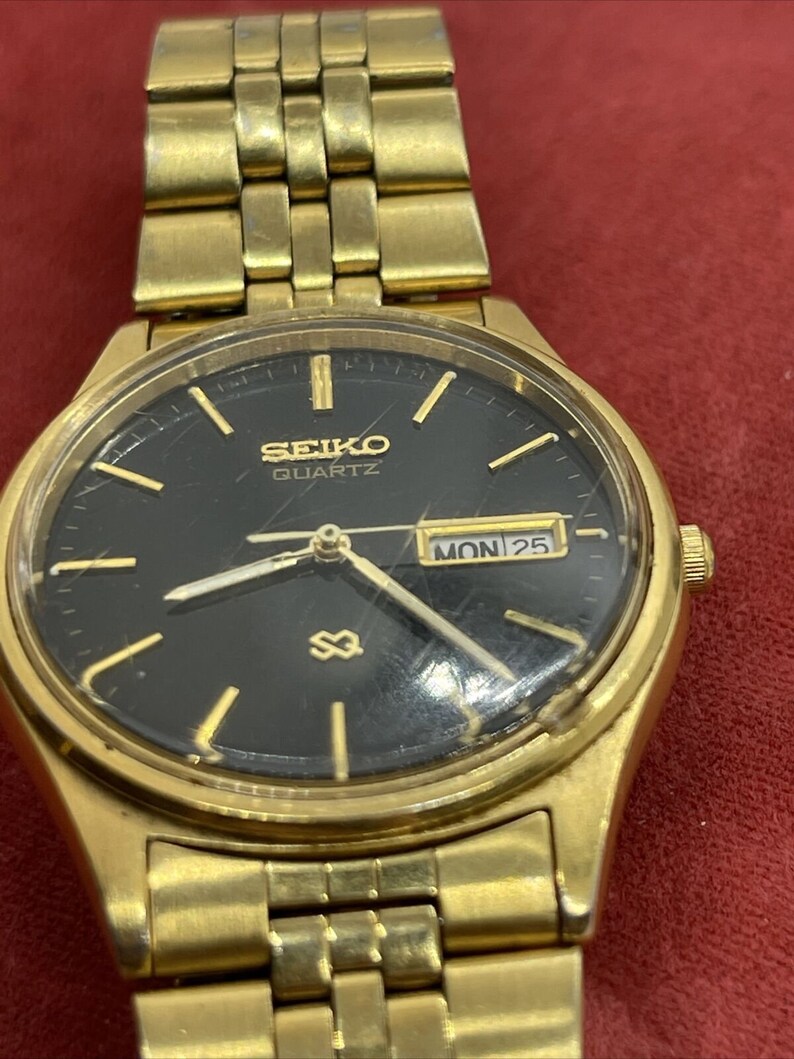 Vintage Seiko Watch 5Y23 8049 Gold Tone Quartz SQ Day/date - Etsy Canada