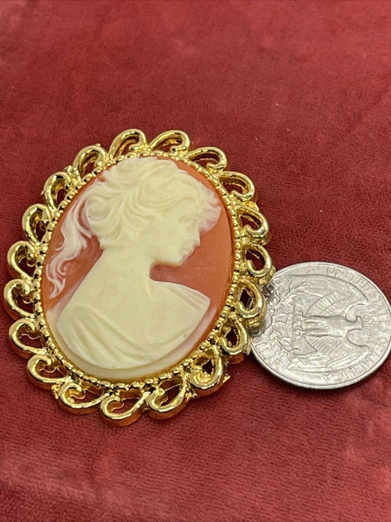Vintage Brooch Pin Gold Tone Cameo Signed AAI - image 4