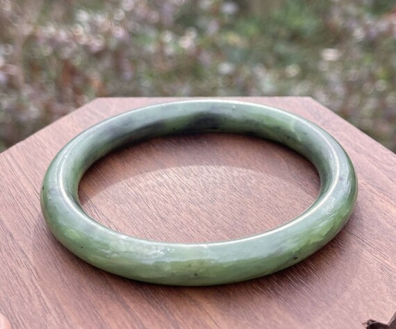 207ct Jade Bangle Vintage Jadeite Carved Bracelet… - image 10