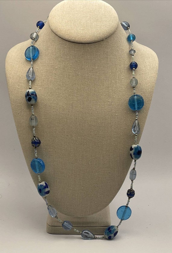 Vintage Necklace 20” Glass Beads Blue Flower Beads - image 4