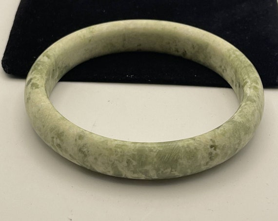 242ct Jade Bangle Vintage Jadeite Carved Bracelet… - image 8