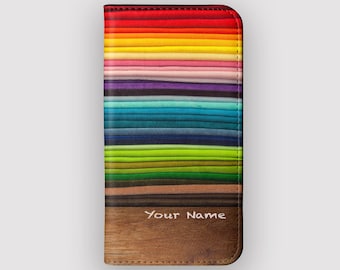 Etui portfelowe Rainbow Folds Fabric Effect | Etui folio z tęczowej skóry wegańskiej | Pasuje do iPhone&#39;a 16, 15, 14, 13, Samsunga Galaxy S25, S24, S23, S22
