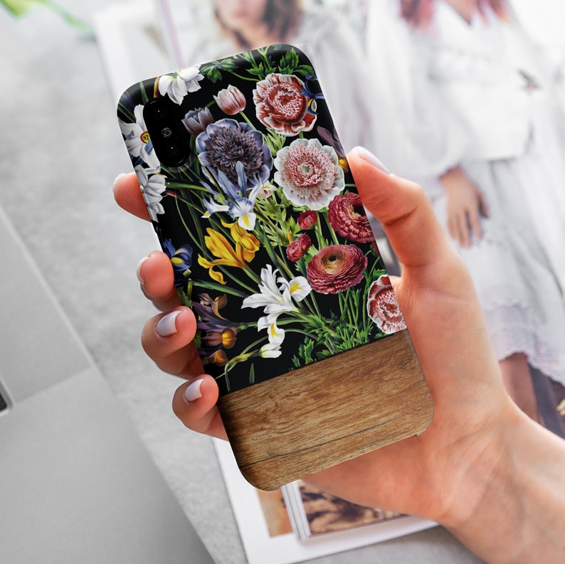 Galaxy S20 RAINBOW FOLDS Galaxy Wallet Galaxy S10 Galaxy S8 Galaxy S9 Available for Samsung Galaxy S21 Galaxy S7 Galaxy S10e