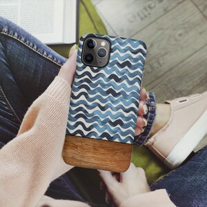 Wave Wiggle Handyhülle | Küstenmotiv für iPhone 18 Pro, 17, 16 Plus, 15, 14, 13 Bild 2