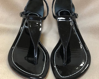 Bernardo Low Heel Patent Leather Thong Sandals - women size 6