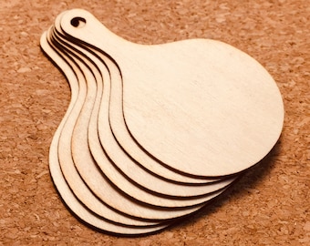 Original laser cutouts // Original keyrings // 100% authentic support // Packs of parts to personalize