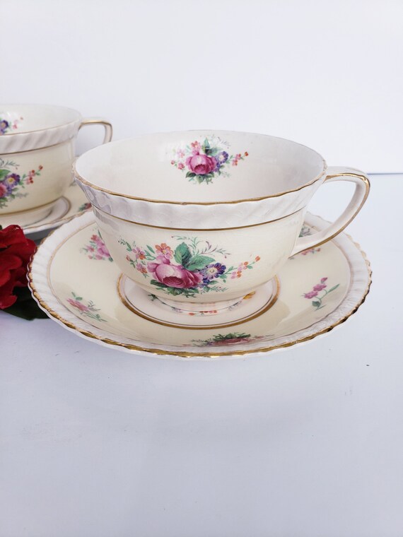 Set of 3 Johnson Brothers Windsor Ware Tea Cups and Saucers, ,Yellow Band, Rope Edge, Center Roses - Etsy 日本 Set of 3 Johnson Brothers Windsor Ware Tea Cups and Saucers, ,Yellow Band, Rope Edge, Center Roses - Etsy 日本
