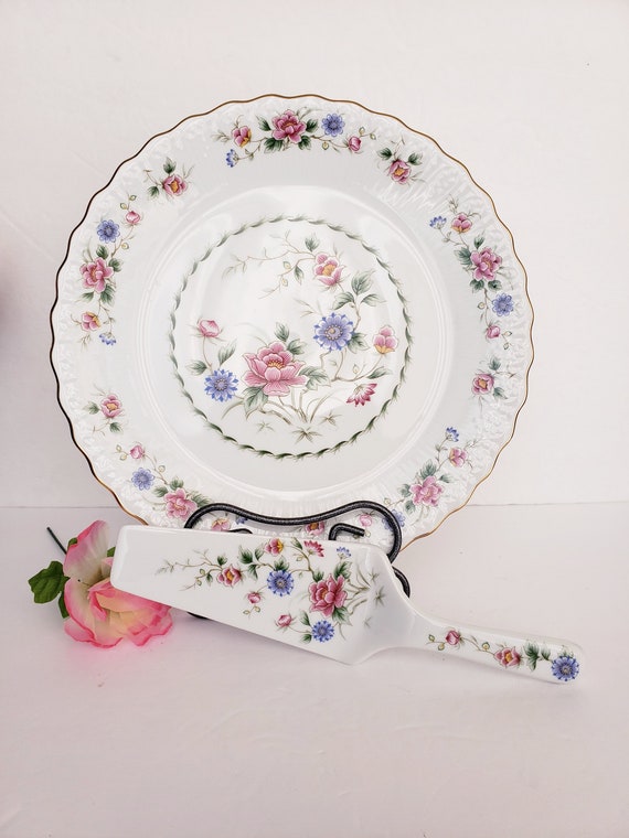 Vintage Andrea by Sadek Cake Plate and Cake/pie Server, Spring