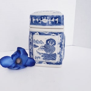 Blue and White Chinoiserie Storage Jar, Rectangular Jar with Lid