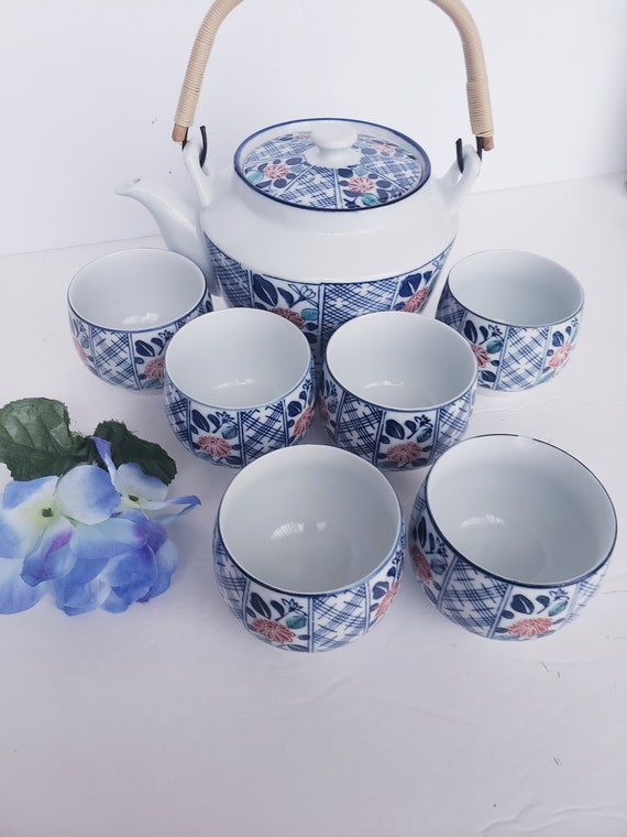 Théière japonaise en céramique et verre blanche et bleue fleurs avec tasse  et sous-tasse, GARASU