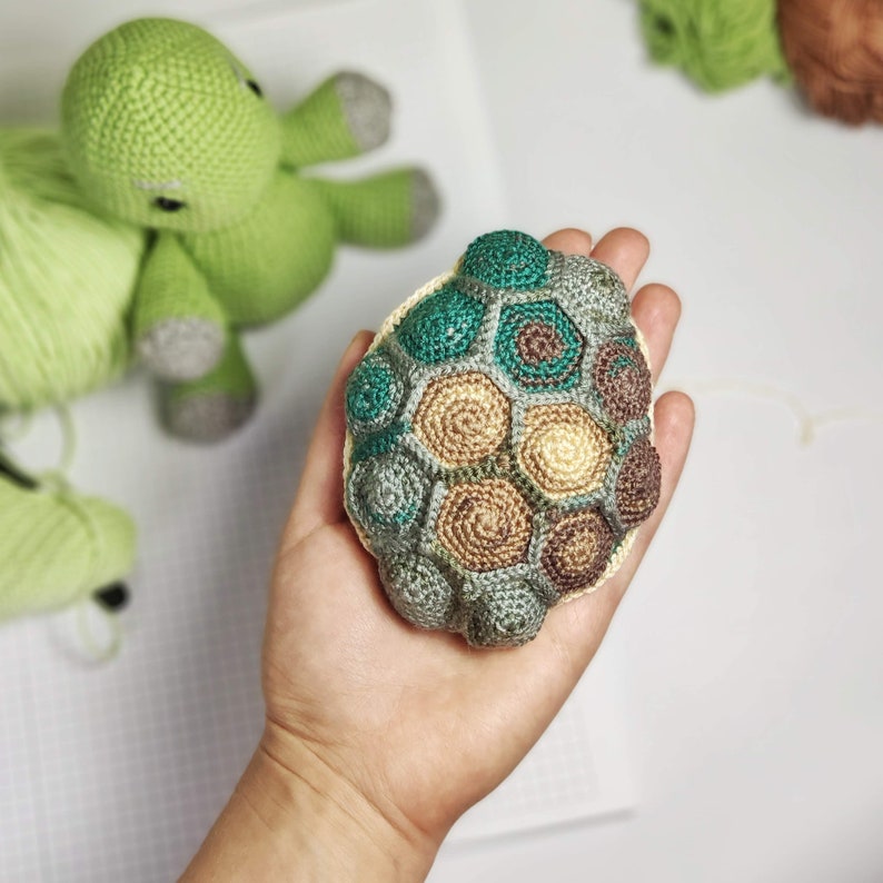 Amigurumi crochet Turtle Leia, PDF pattern image 2