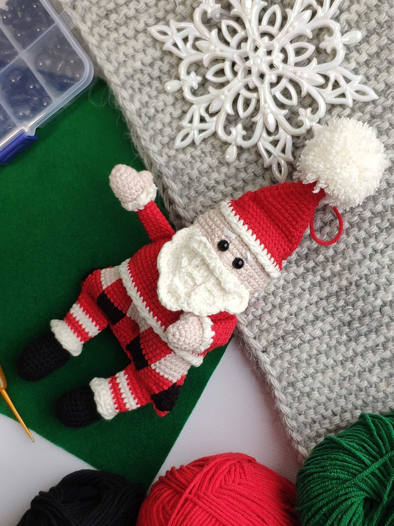 Santa crochet pattern, mosaic crochet pattern, holiday decor, christmas ornaments, christmas decor image 3
