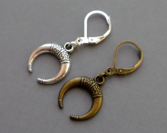 Mens Dangle Earrings. Earring Horn Crescent/ moon/ Ox Horn. One male silver/bronze earring. Single earring for Men Gift For guys For him.