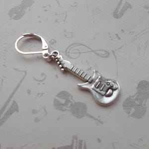 Guitar silver earring