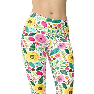 Cute Retro Floral Leggings, Printed Leggings, Flowers Print Leggings, Gym Pants, Capris, Plus Size Leggings, Yoga Pants, High Waist Leggings