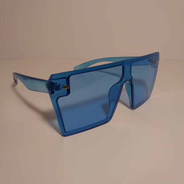 Beautiful Blue Super Cool Retro Flat Lens Eyewear. Awesome Fashion Accessory Free Soft Microfiber Case Included