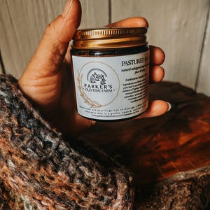 Bálsamo de pastoreo: humectante profundo de manteca de cerdo batida/sebo para rostro y cuerpo, con ingredientes orgánicos y agrícolas.