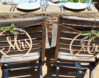 Mr | Mrs Wedding Chair Signs - Mr and Mrs - Circle Wedding Sign Chair Back Sign Sign for Back of Chair Bride Groom Broom Gride Wooden Signs