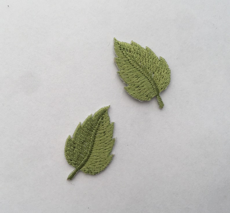 Set Of 2 Mini Leaves Small Leaf Iron On Sew On Flower Sew On Embroidered Patch Appliqués Badge Light green