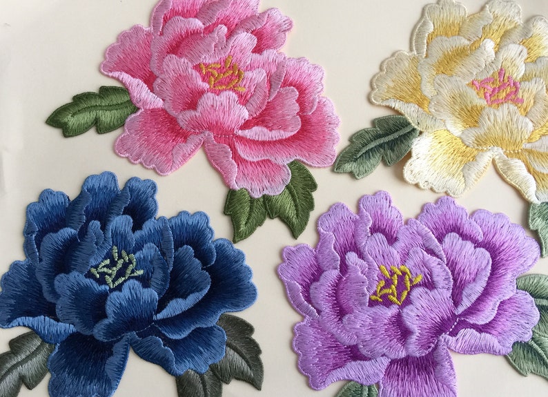 Insigne d'appliqués brodés à coudre grande fleur de pivoine, sept couleurs disponibles, image 1