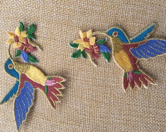 Set Of 2 Hummingbird with Flower Iron / Sew On Embroidered Patch Appliqués Badge