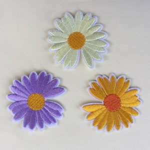 Set Of 3 Daisy Flower Iron/ Sew On Full Embroidered Patch Appliqués Badge