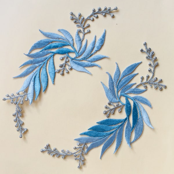 Lot de 2 insignes d'appliqués brodés fleurs bleues à coudre