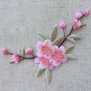 Peach Apple plum Blossom Flower Iron/ Sew On Embroidered Patch Appliqués Badge Style2: 10.5cm x 5cm