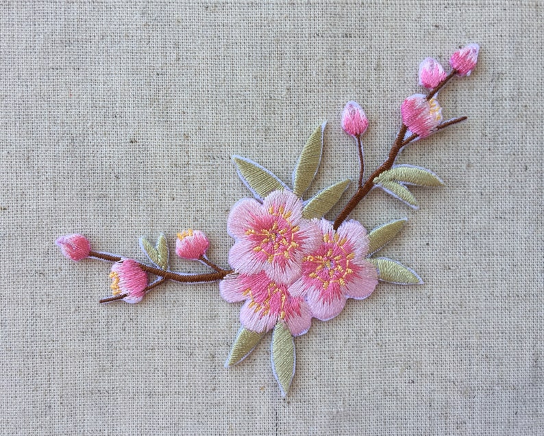 Peach Apple plum Blossom Flower Iron/ Sew On Embroidered Patch Appliqués Badge Style2: 10.5cm x 5cm