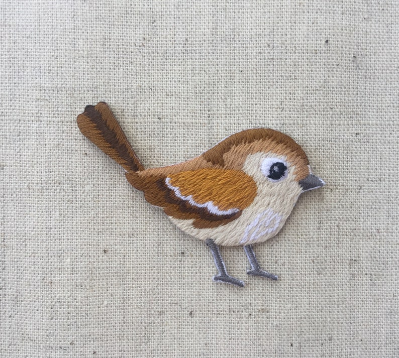 Insigne d'appliqués brodé petit oiseau de haute qualité à coudre Brown (3.5cm x 6cm)