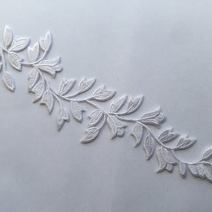 Large leaves long leaf Iron On Sew On Embroidered Patch Appliqués Badge White