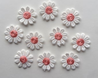 Set di 10 stemmi per applicazioni ricamati con fiori di margherita rosa