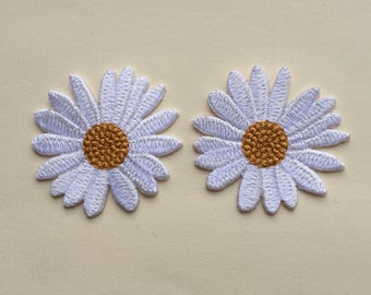 Set Of 2 Daisy Flower Iron/ Sew On Full Embroidered Patch Appliqués Badge