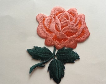 Distintivo per appliqué con toppa ricamata con ferro da stiro a fiore di rosa